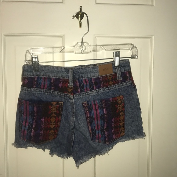 Aztec Pattern Jean Shorts - Picture 2 of 2